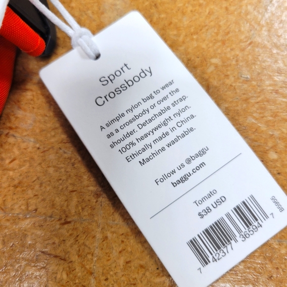 NWT BAGGU SPORT CROSSBODY IN TOMATO - Picture 5 of 5